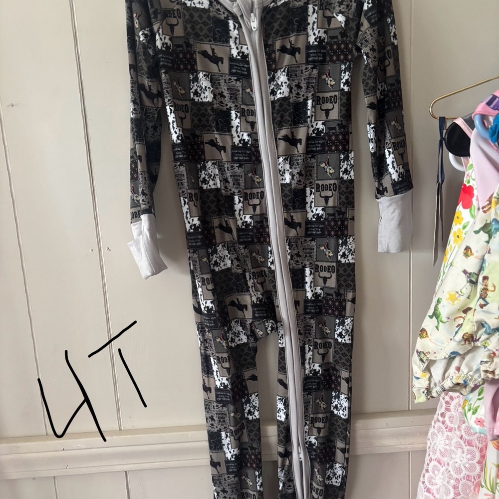 4t bamboo zippy Black and White Jumpsuit
